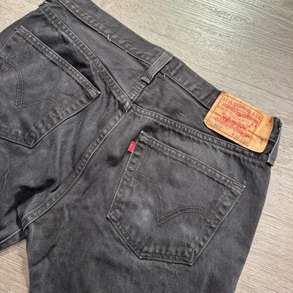 Levis 501 Jeans Mens 34 Black Denim Cotton Straight Leg Button Fly Classic 33x28